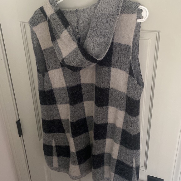 Waist high duster - Picture 2 of 2